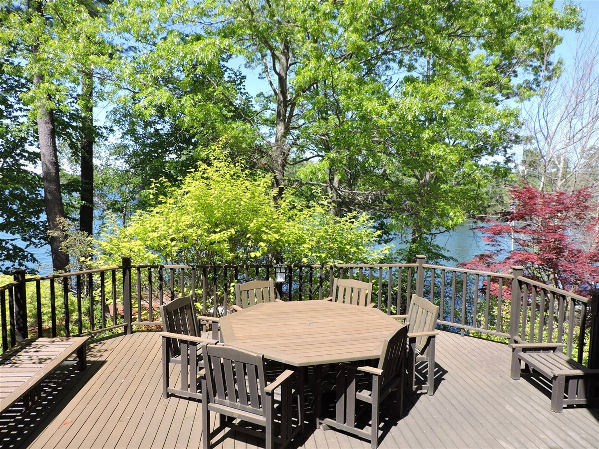 11 Bayview Road Continued